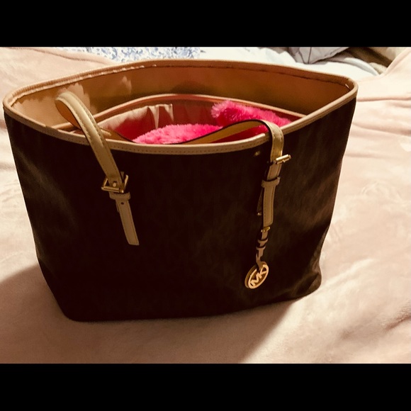 Michael Kors Handbags - Michael Kors Large Leather Tote. NWOT